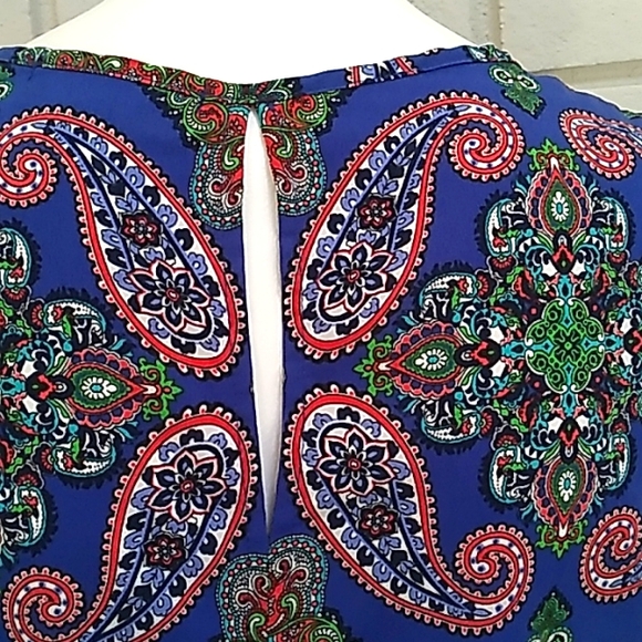 Renee C. Paisley Multicolored Sleeveless Blouse. Size Small. - Picture 6 of 9
